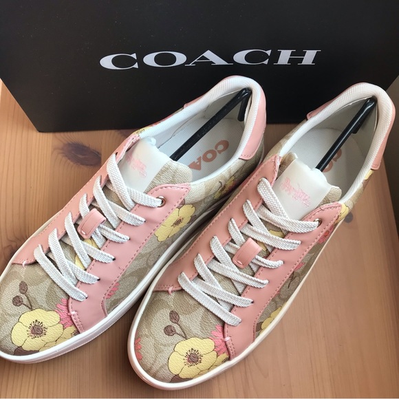 🌸 Coach Clip Low Top Sneaker In Signature Canvas With Floral Print - Picture 2 of 15